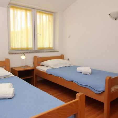 Apartments Knezevic Baska  Ngoại thất bức ảnh