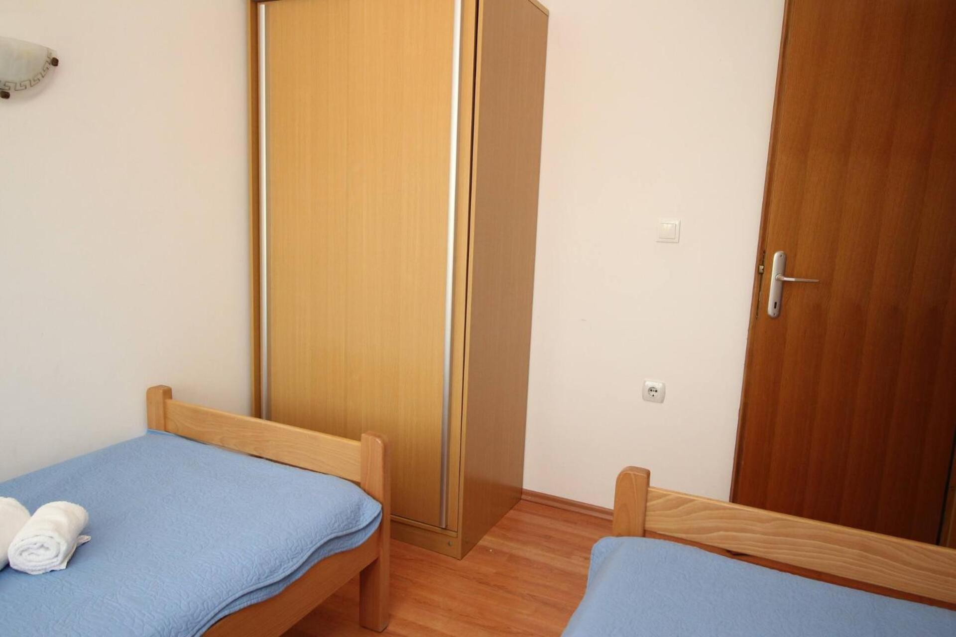 Apartments Knezevic Baska  Ngoại thất bức ảnh